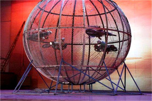 現(xiàn)在的馬戲團在節(jié)目的有是很大的發(fā)展